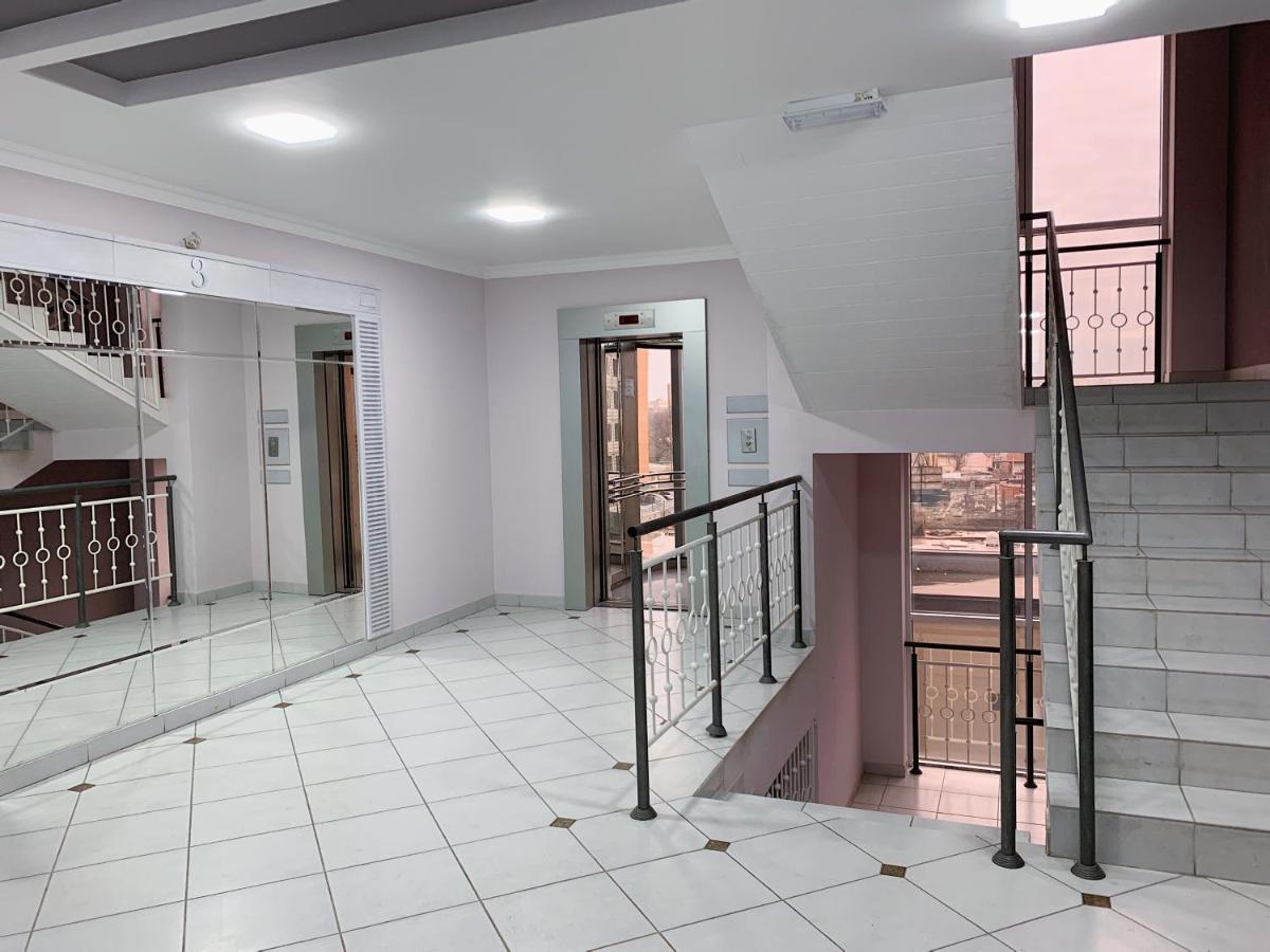 Апартаменти-Студія На Герцена Chernivtsi Exterior photo